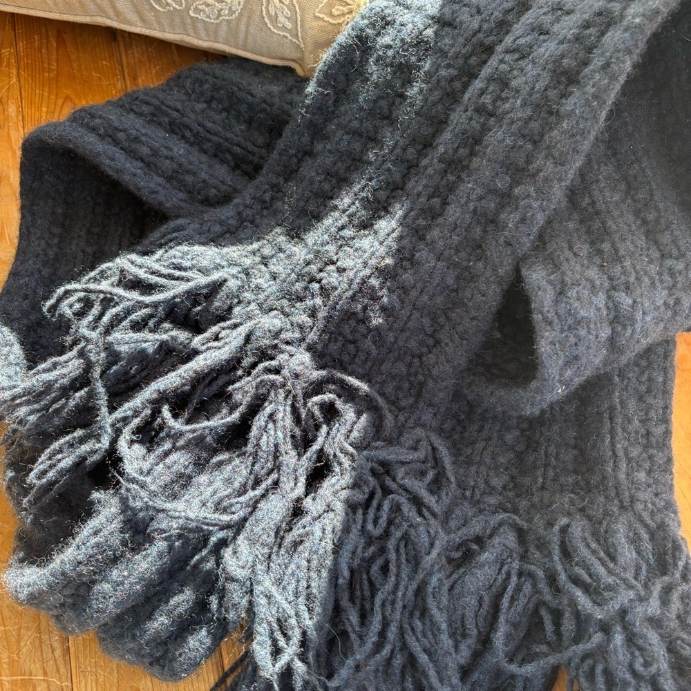 Abercrombie & Fitch Vintage Navy Wool Scarf
